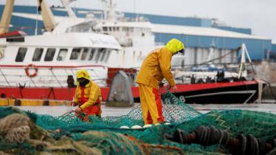 London summons French ambassador over post-Brexit fishing row