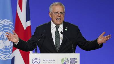 Australian PM says he won't take 'sledging' from France over submarine deal