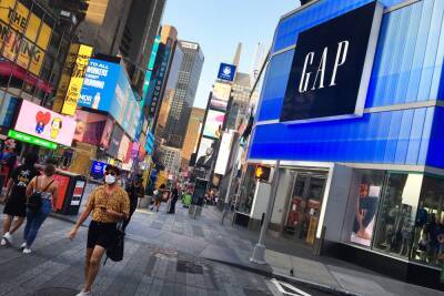 Stocks making the biggest moves midday: Gap, Nordstrom, Deere, VMware and more