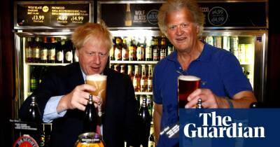 Wetherspoons says Johnson’s ‘lockdown by stealth’ will hit pub’s profits