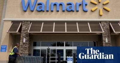 Walmart illegally dumps 1m toxic items in landfills yearly, lawsuit claims