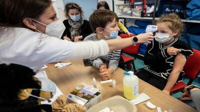 COVID: France begins vaccinating children aged 5 to 11 as Omicron variant takes hold