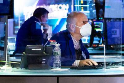 Dow falls nearly 200 points, Nasdaq snaps three-day winning streak as tech rally stumbles