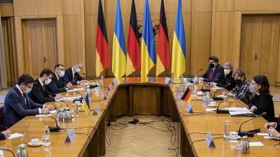 Germany to provide field hospital for Ukraine but rules out sending weapons