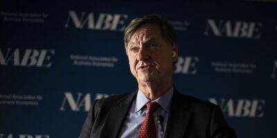 Fed’s Evans Says Rates Will Need to Remain at Higher Levels