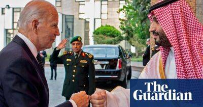 US Democrats threaten Saudi Arabia with arms freeze over oil output
