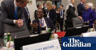 Kwasi Kwarteng dashes home early from US amid tax U-turn chaos
