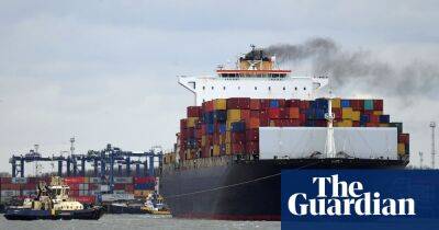 Trade from UK to EU 16% lower than if Brexit had not happened, report finds