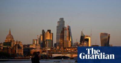 UK economic outlook downgraded to ‘negative’ by rating agency