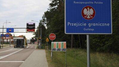 Poland begins building new wall along border with Russia’s Kaliningrad