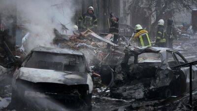 Ukraine war: Two-thirds of Kyiv still without power after deadly Russian missile strikes