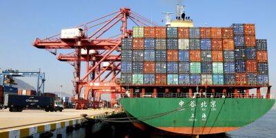 China’s Exports Drop Sharply as Global Economy Slows