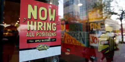 Jobless Claims Remain Low in Tight U.S. Labor Market
