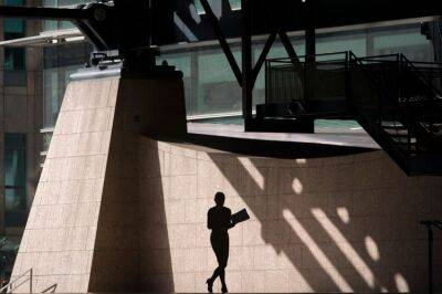 Bank of England says scrapping banker bonus cap could widen gender pay gap