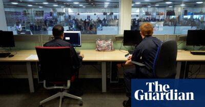 UK Border Force strike: armed forces cannot detain people, emails reveal
