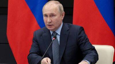 Ukraine war: Russia 'ready to negotiate' claims Vladimir Putin