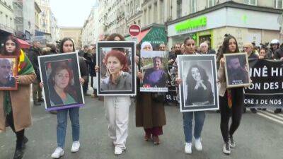Kurds hold march of mourning in Paris after shooter kills 3