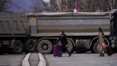 Kosovo shuts border with Serbia amid worst crisis in years