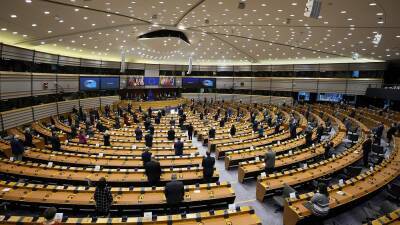 Calls for Bulgarian MEP to be sanctioned after Nazi salute in EU parliament