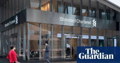 Standard Chartered bankers share $1.37bn bonus pot
