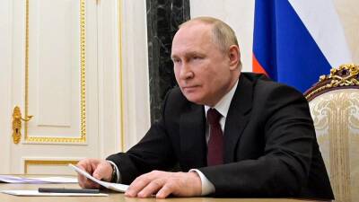 Putin to recognise Ukrainian separatist regions, Kremlin says, in escalation of tensions