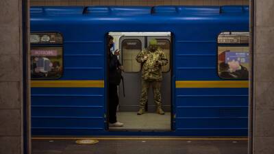 Ukraine to impose state of emergency amid Russia tensions