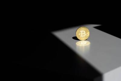 Despite Recovery, Bitcoin and Cryptos Have More Room to Fall, Say Analysts, Pointing at a Buy Signal