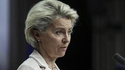 Russia will face massive costs if it attacks Ukraine, warns EU chief Ursula von der Leyen