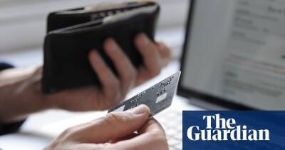 UK credit card borrowing surges amid cost of living crisis