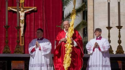 Pope Francis calls for "Easter truce" in Ukraine in Palm Sunday address