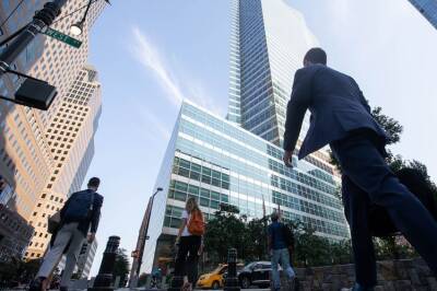 Goldman Sachs keeps intern pay at $85,000 as Wall Street rivals raise salaries