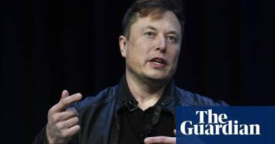 Elon Musk buys $2.9bn stake in Twitter