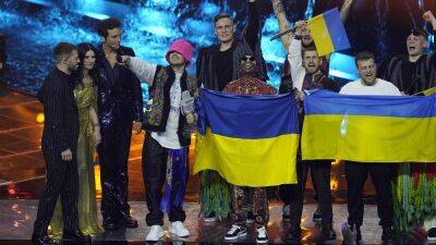Ukraine war: Zelenskyy hails Eurovision victory and vows to host contest in 2023