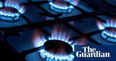Energy bills likely to rise by £800 in October, says Ofgem chief