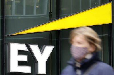 EY eyes splitting audit and consulting businesses worldwide