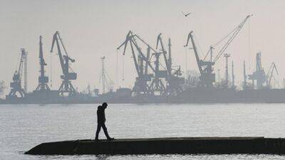 Russia offers to lift port blockade in exchange for sanctions relief