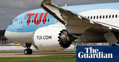 Tui apologises for flight cancellations as UK faces half-term travel chaos
