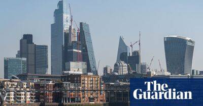 Most Britons back curbs on bosses’ pay, survey finds