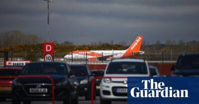 EasyJet prompts half-term travel chaos as 200 Gatwick flights cancelled