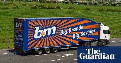 B&M warns of profit fall as inflation squeezes customers and retail sector