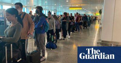 Airline trade body blames recruitment approval delays for UK airports gridlock