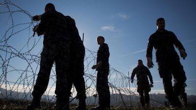 Slovenia will take down its border fence with Croatia