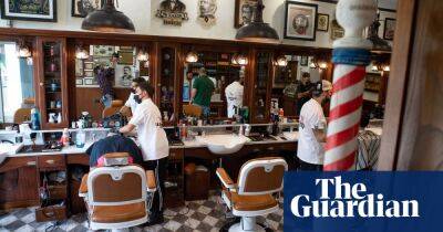 Italian hairdressers face fines for shampooing amid heatwave