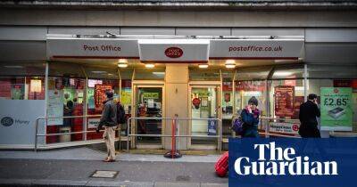 Post Office workers at Crown branches go on strike over pay dispute