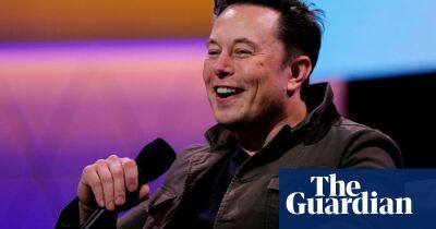 Musk muses about Mars and Earth – but stays quiet on Twitter deal