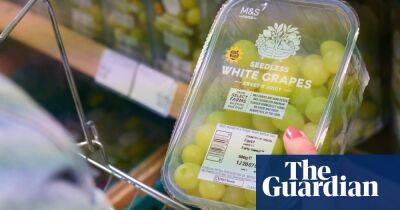 M&S to remove ‘best before’ labels from 300 fruit and veg items to cut food waste