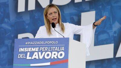 Right-wing coalition on course to win Italy election, says study