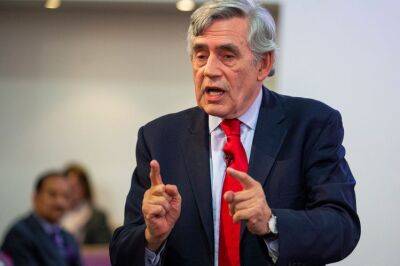 Gordon Brown calls for tax on City bonuses to ease cost-of-living crisis