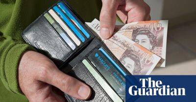 UK cashless society a step closer as more than 23m people abandon coins