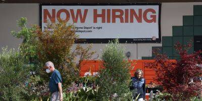Worker Filings for Jobless Claims Held Nearly Steady Last Week